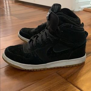 Mens black high top nike